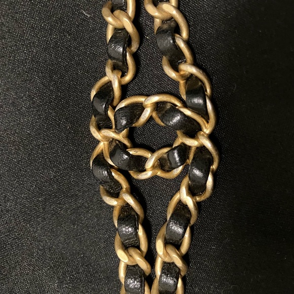 CHANEL O-Mini Sac - Picture 6 of 10